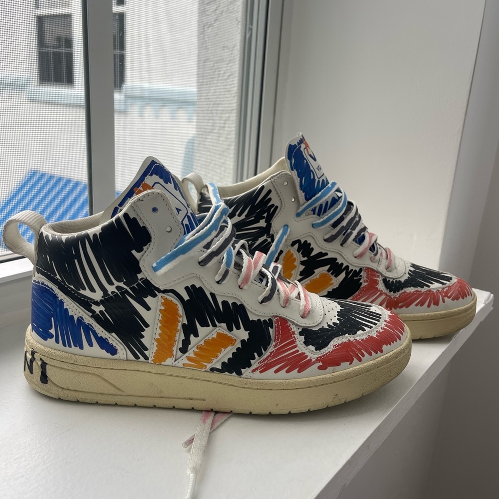 interested
Veja V-15 Leather X MARNI Black Multi